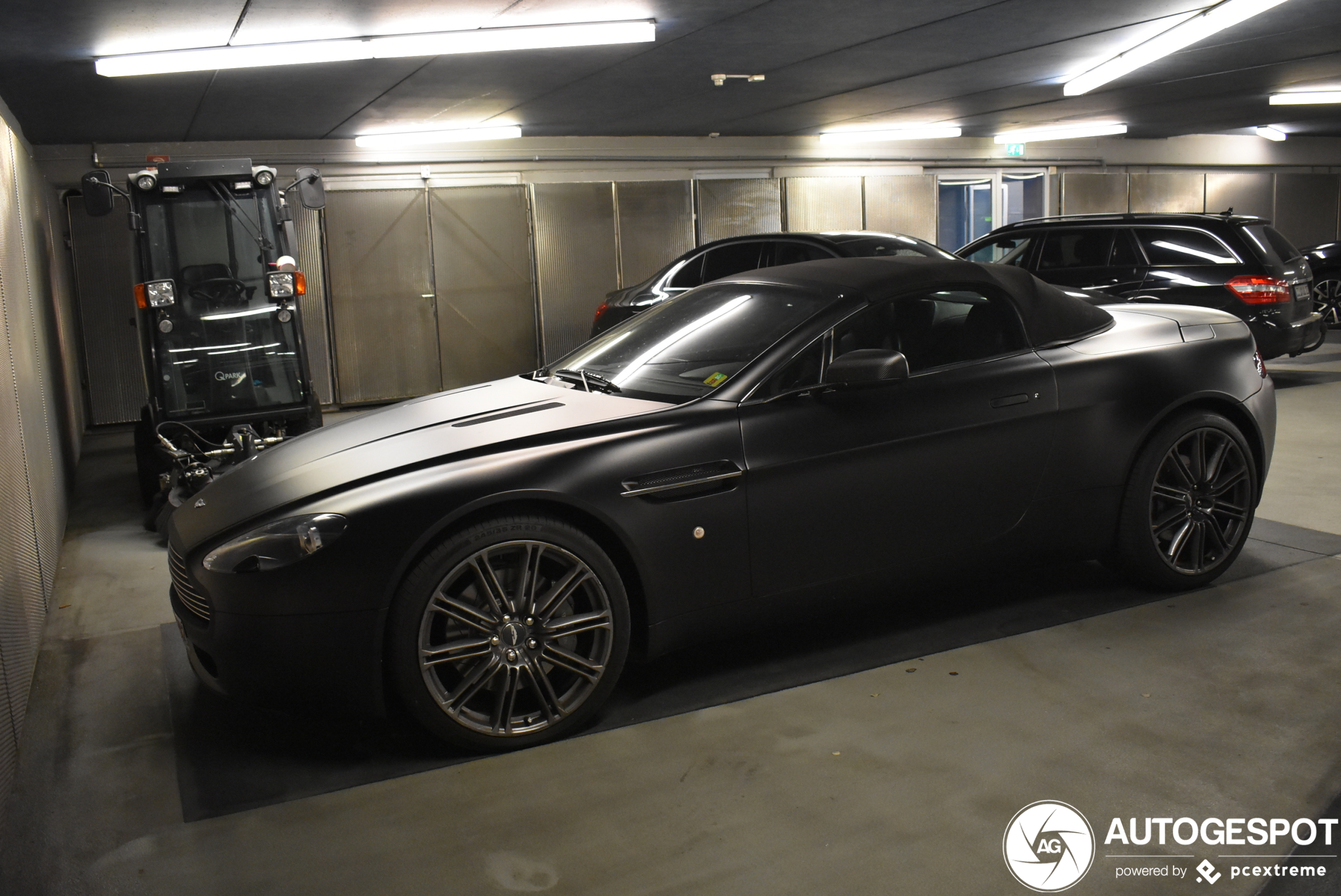 Aston Martin V8 Vantage Roadster