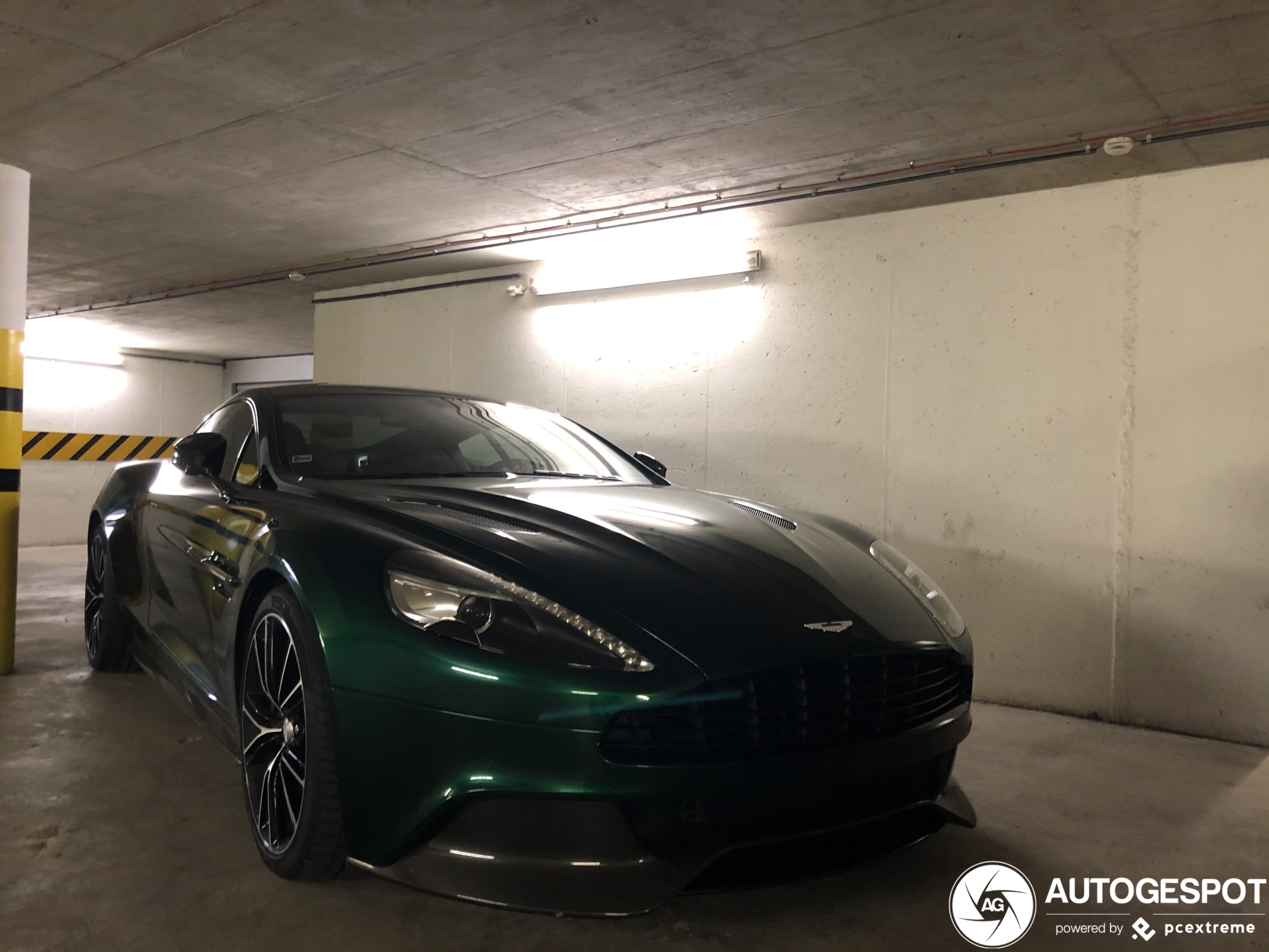 Aston Martin Vanquish 2013