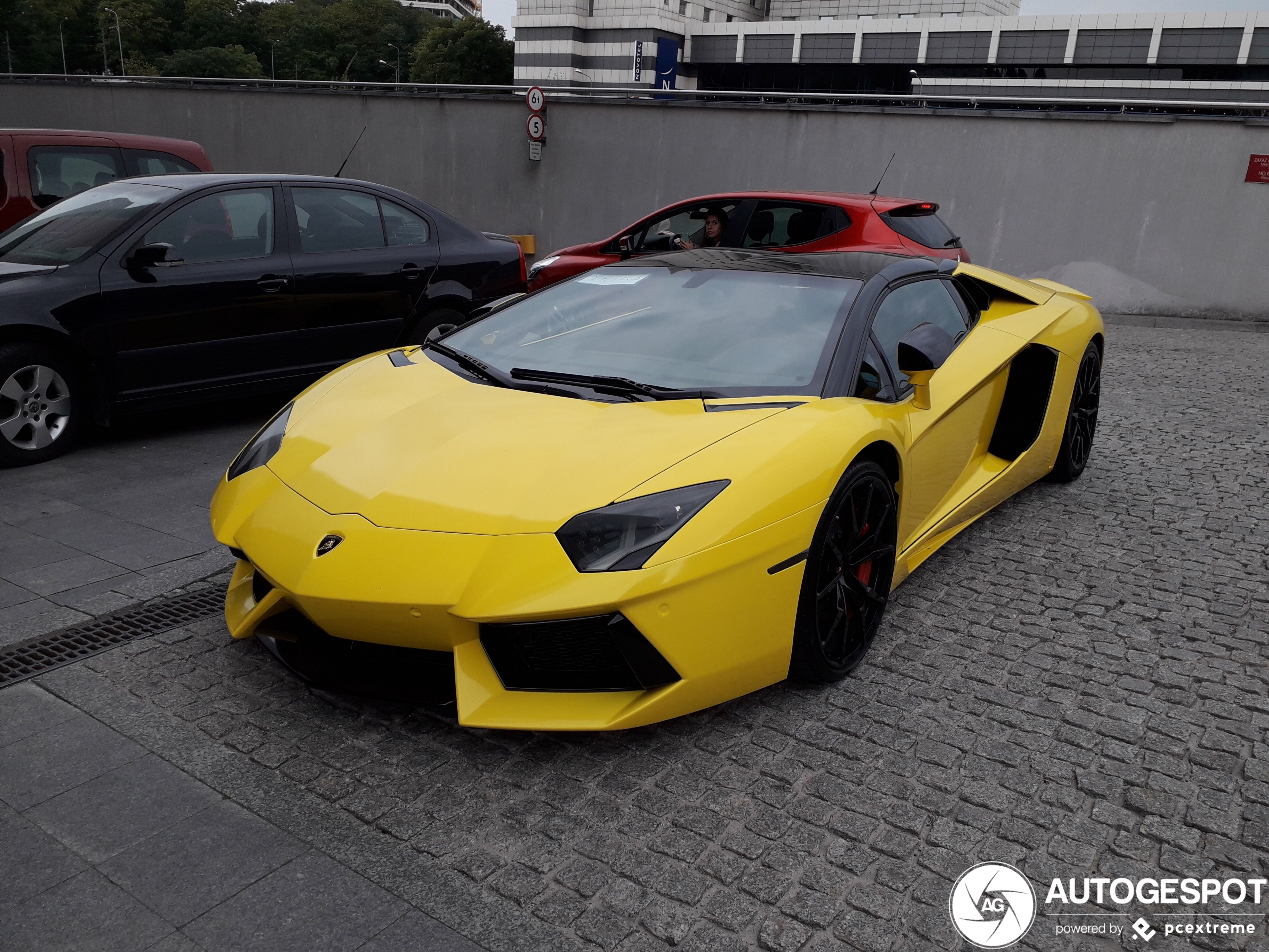 Lamborghini Aventador LP700-4 Roadster