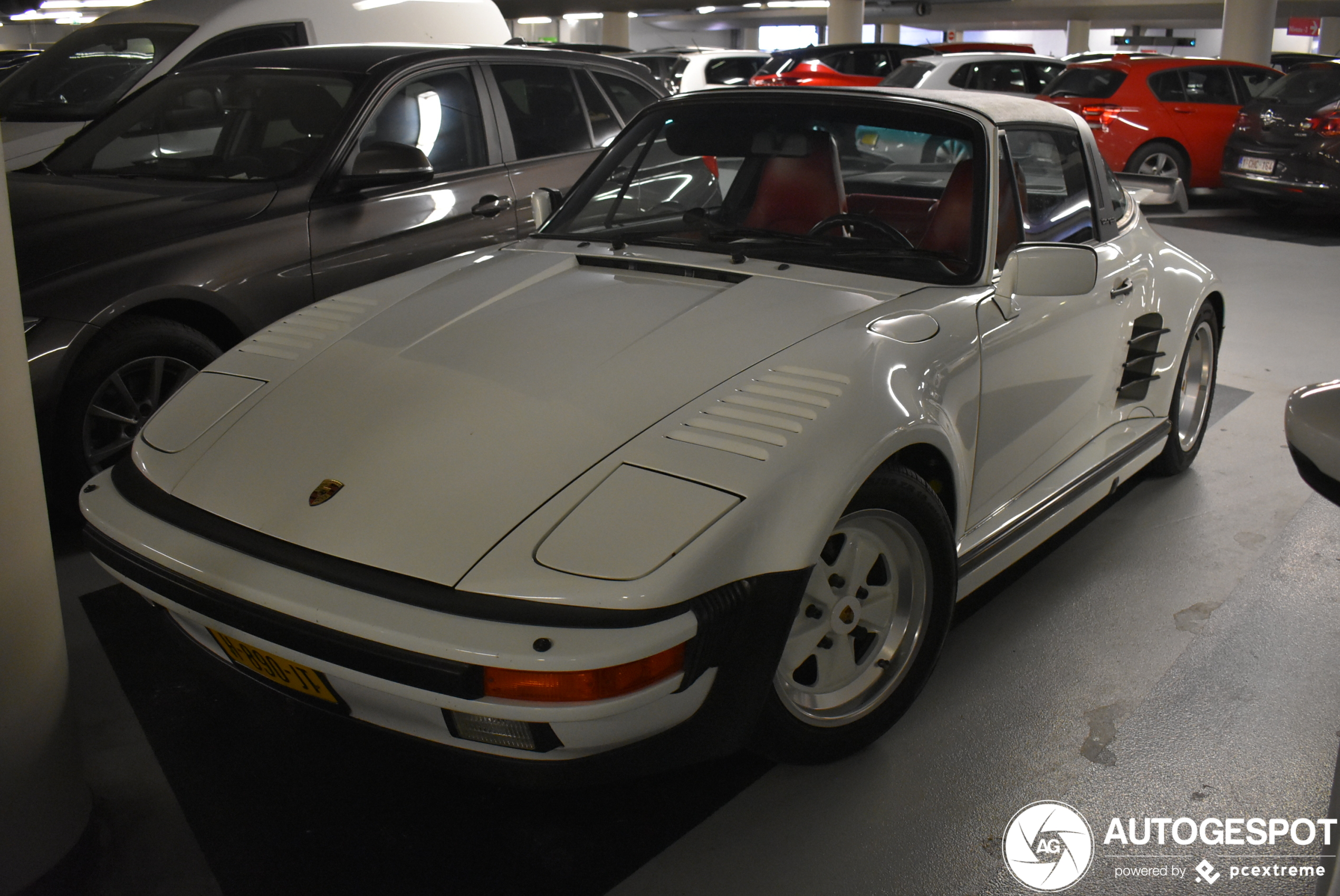 Porsche 930 Turbo Targa Flatnose