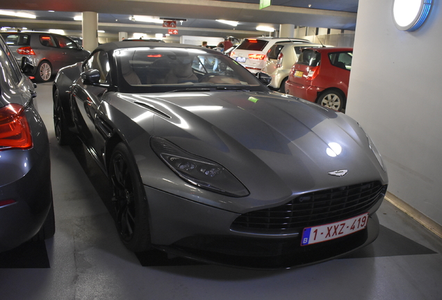 Aston Martin DB11 V8 Volante