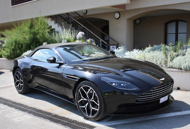 Aston Martin DB11 V8 Volante