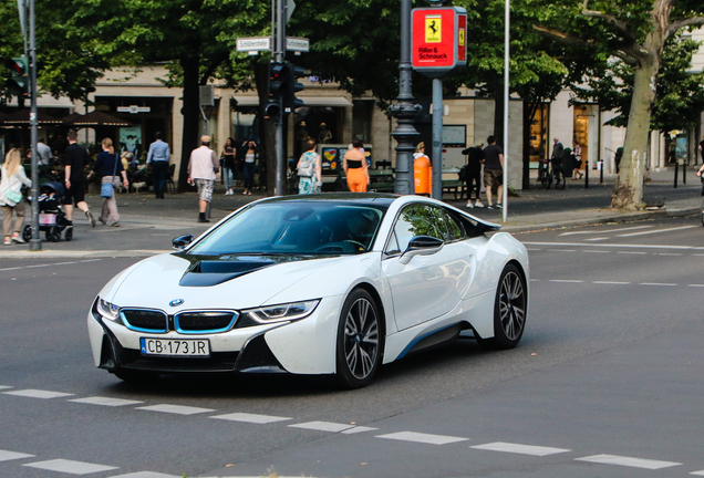 BMW i8