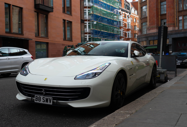 Ferrari GTC4Lusso T