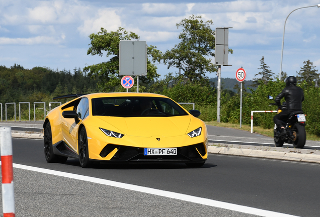 Lamborghini Huracán LP640-4 Performante