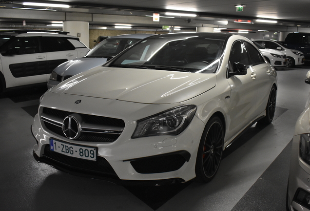 Mercedes-Benz CLA 45 AMG C117