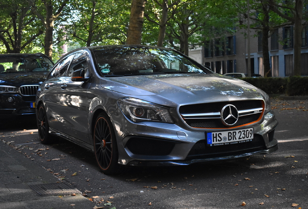 Mercedes-Benz CLA 45 AMG Shooting Brake OrangeArt Edition