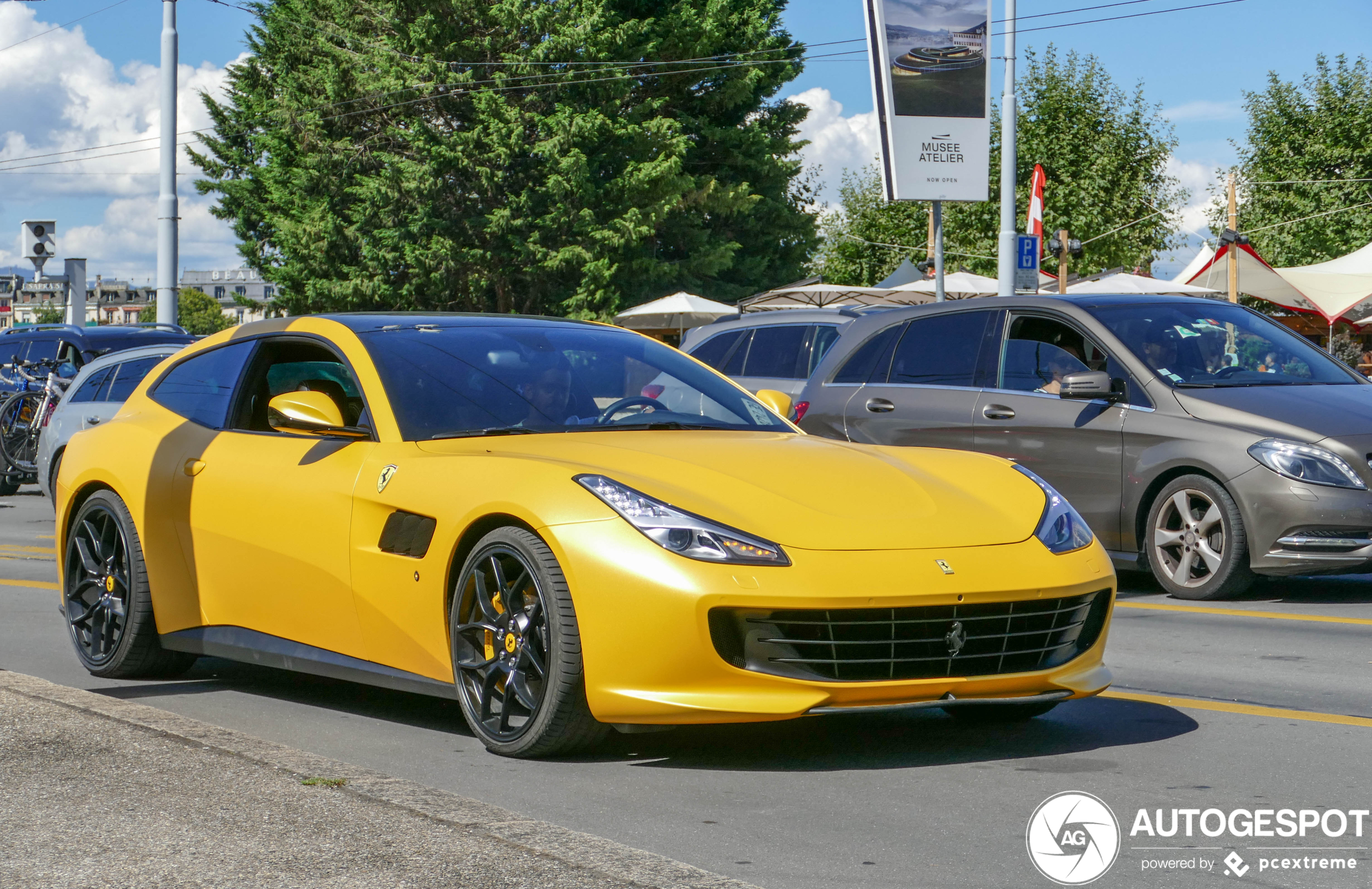 Ferrari GTC4Lusso T