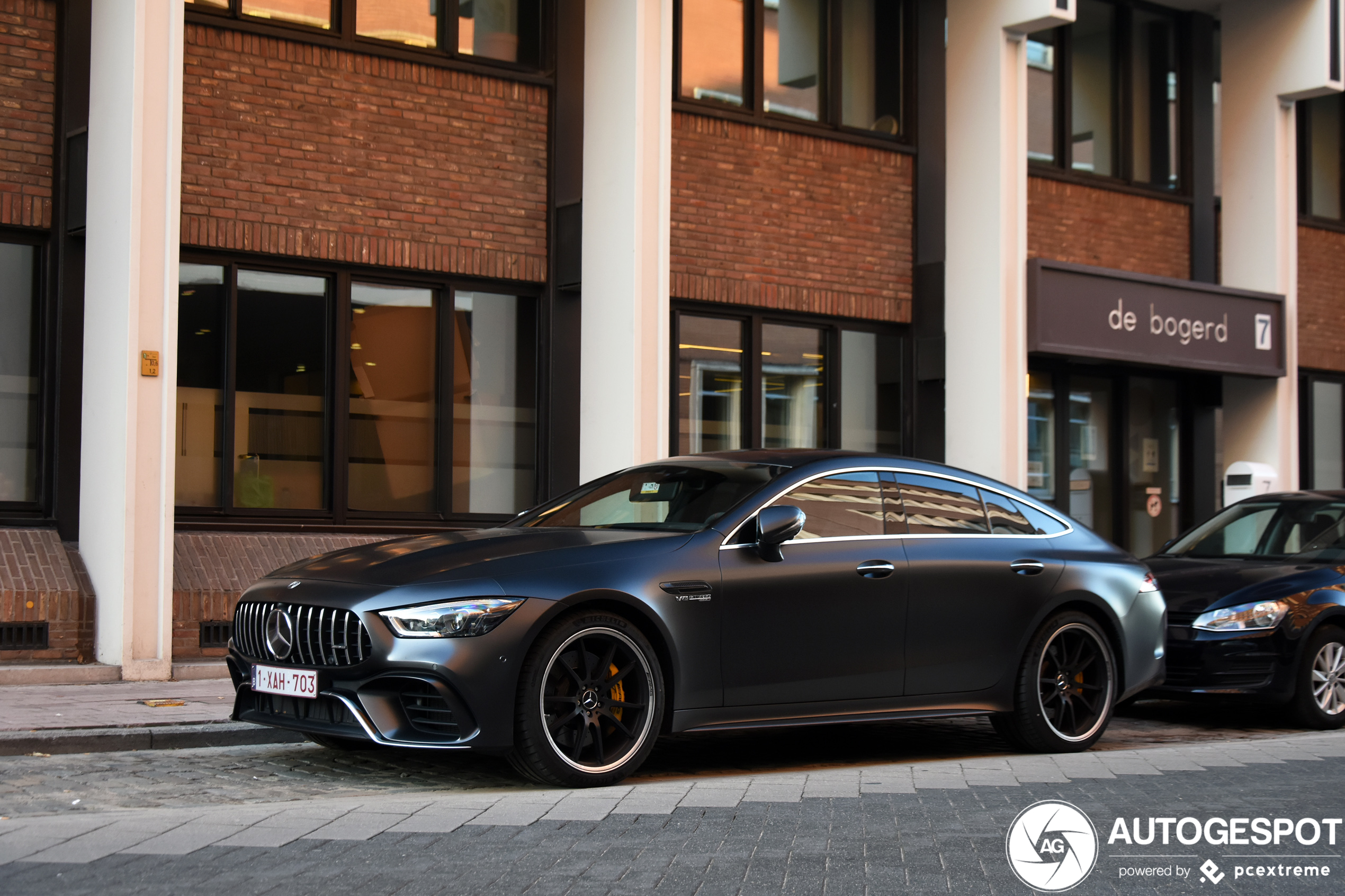 Mercedes-AMG GT 63 S X290