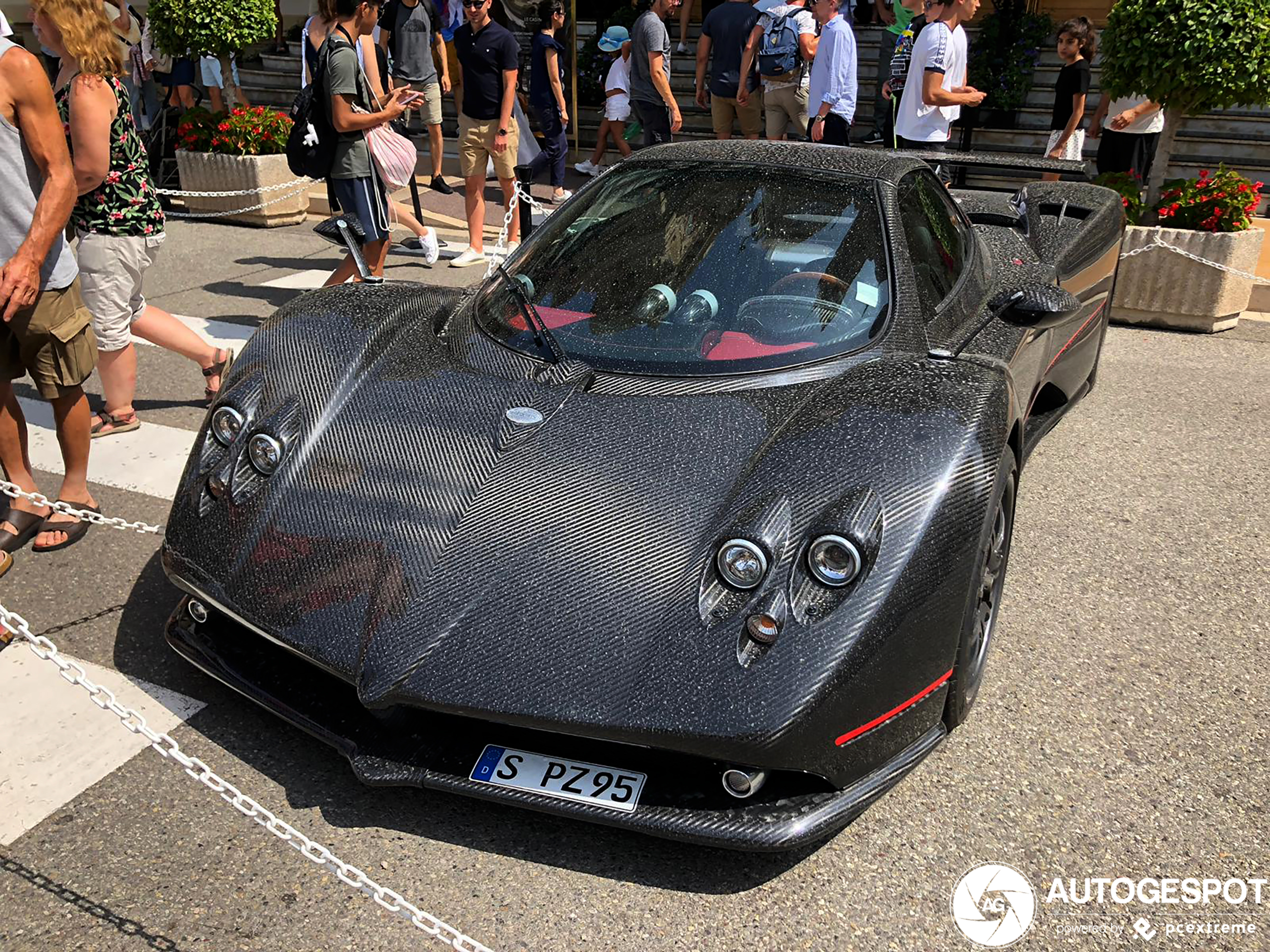 Pagani Zonda C12-F Roadster kan wel een badje gebruiken