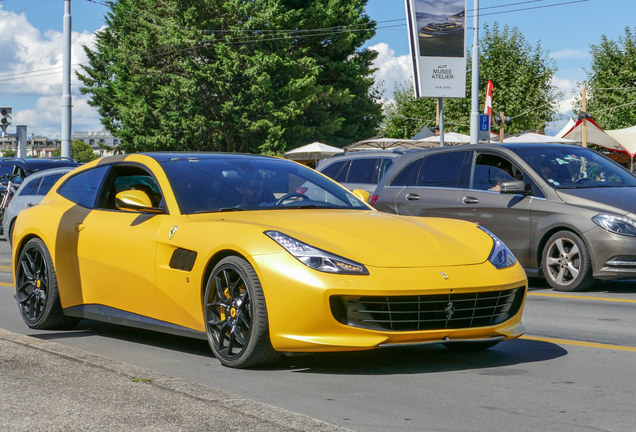 Ferrari GTC4Lusso T