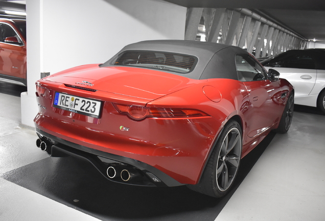 Jaguar F-TYPE S V8 Convertible