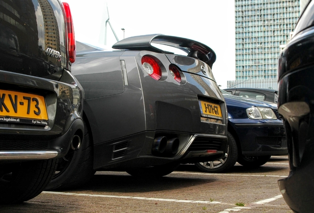 Nissan GT-R 2013