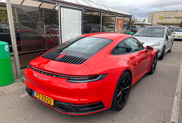 Porsche 992 Carrera 4S