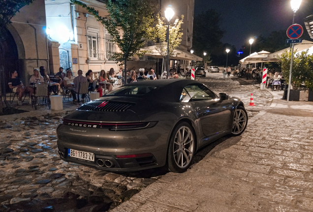 Porsche 992 Carrera 4S Cabriolet