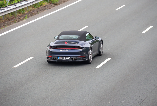 Porsche 992 Carrera 4S Cabriolet