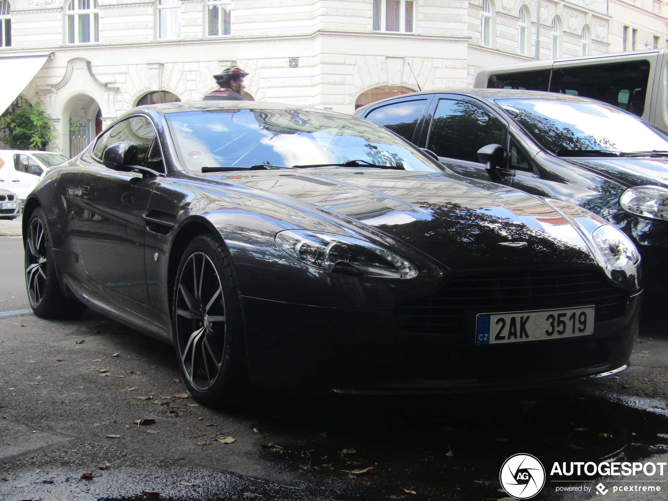 Aston Martin V8 Vantage N420