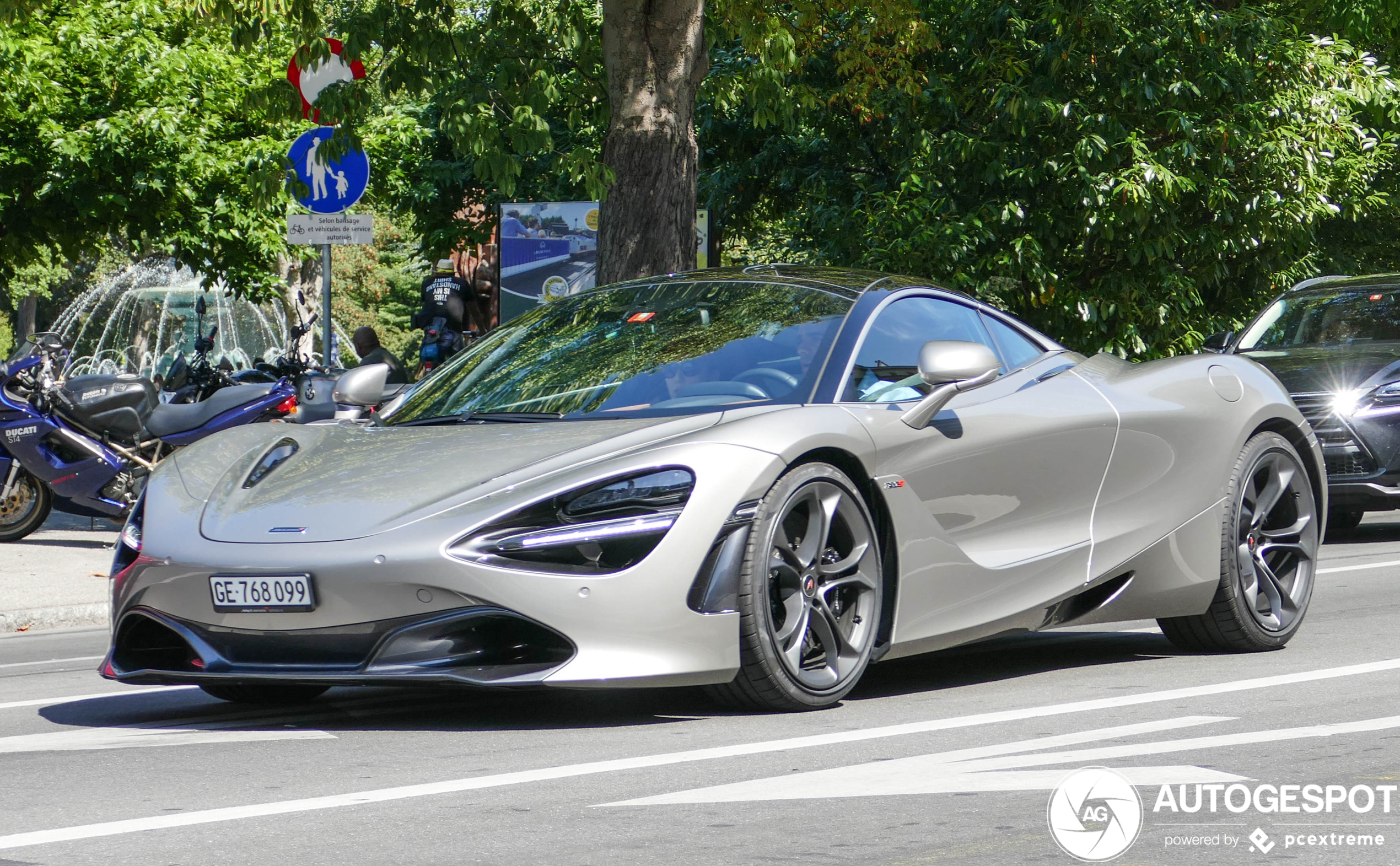 McLaren 720S