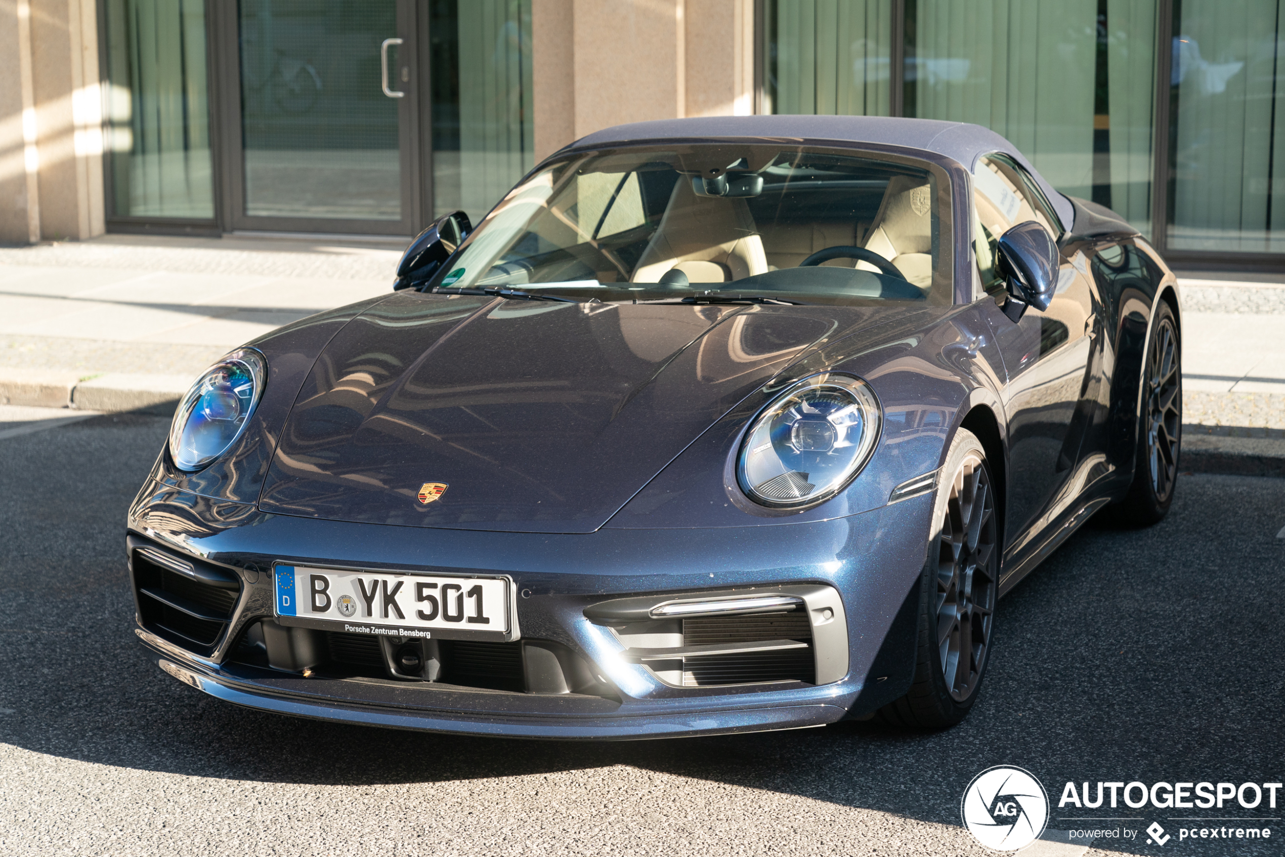 Porsche 992 Carrera 4S Cabriolet