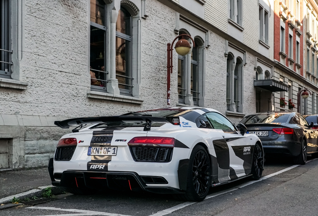 Audi R8 V10 Plus 2015