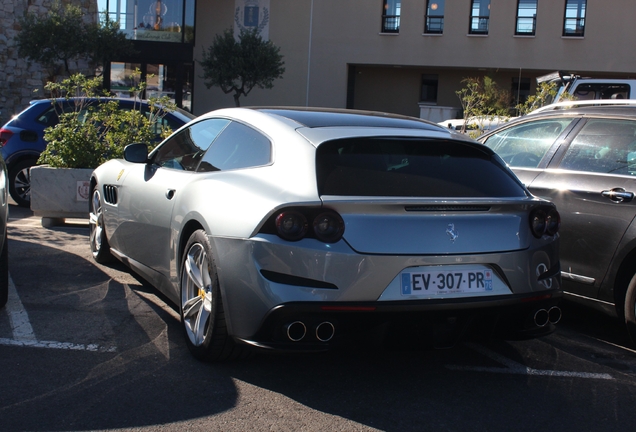 Ferrari GTC4Lusso