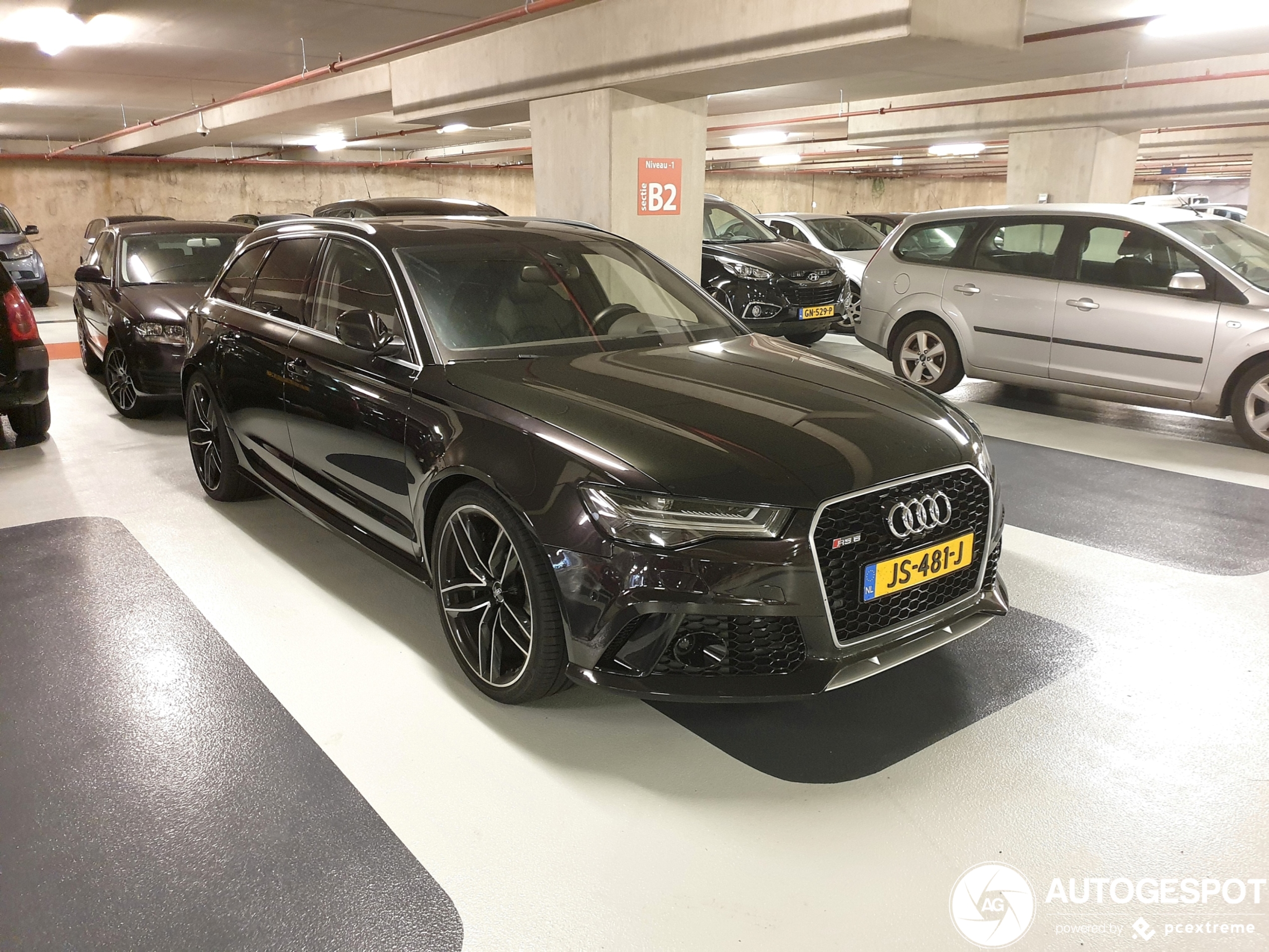 Audi RS6 Avant C7 2015