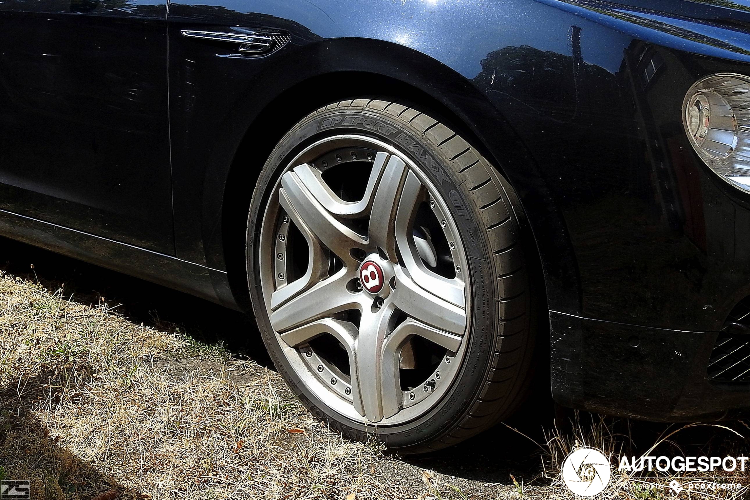 Bentley Flying Spur V8