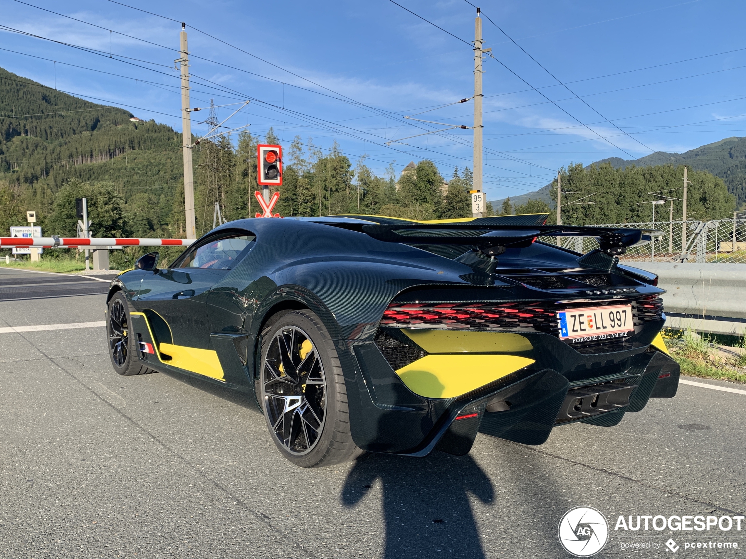 Wow! Eerste klantgeleverde Bugatti Divo gespot! 