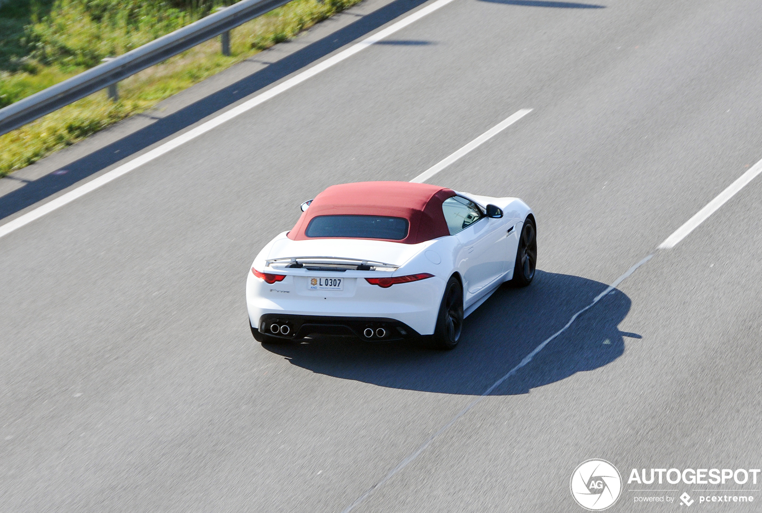 Jaguar F-TYPE S V8 Convertible