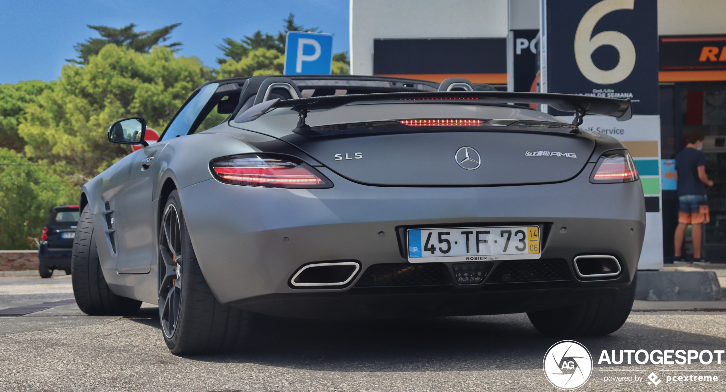 Mercedes-Benz SLS AMG GT Roadster Final Edition