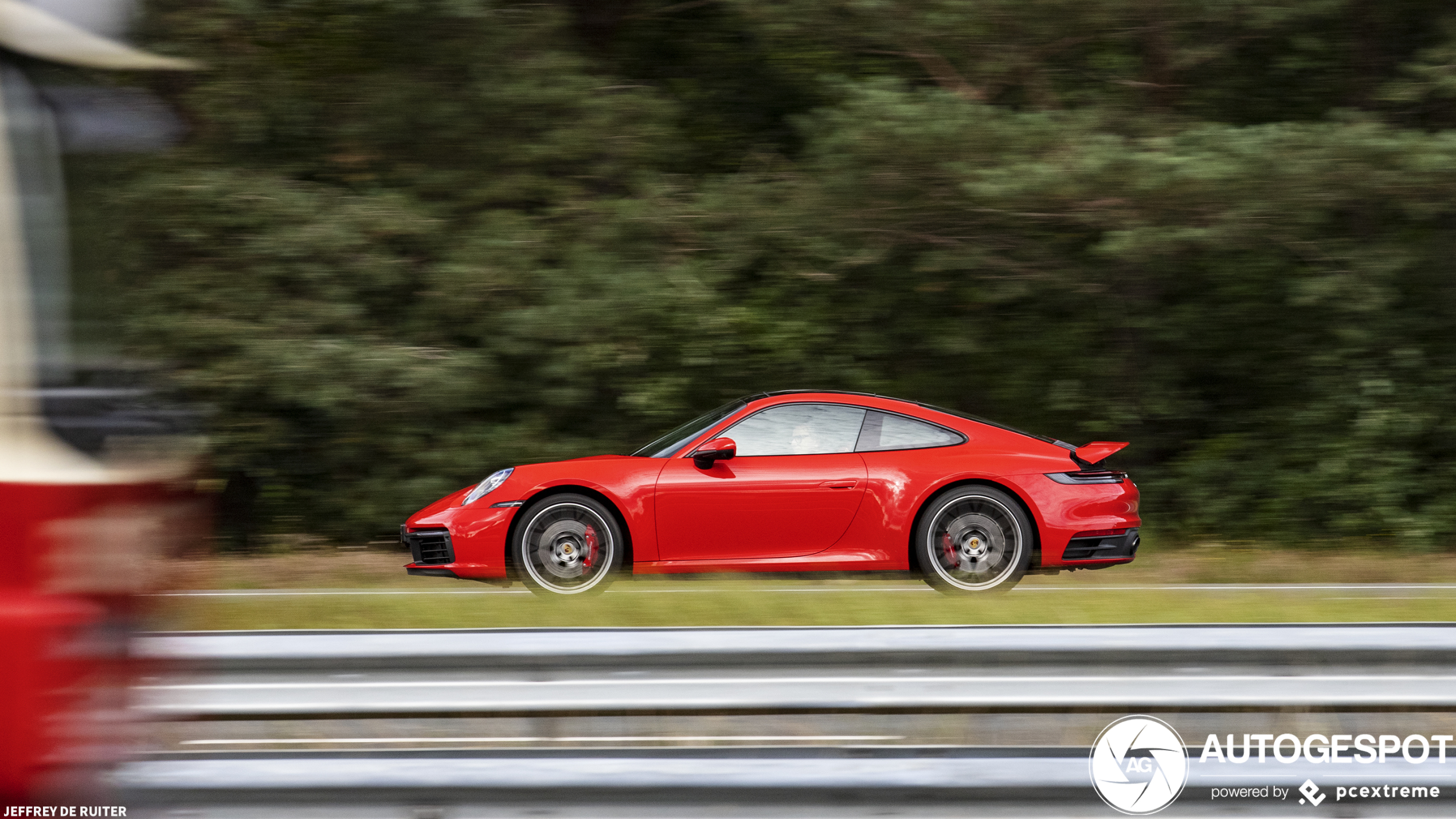 Porsche 992 Carrera 4S