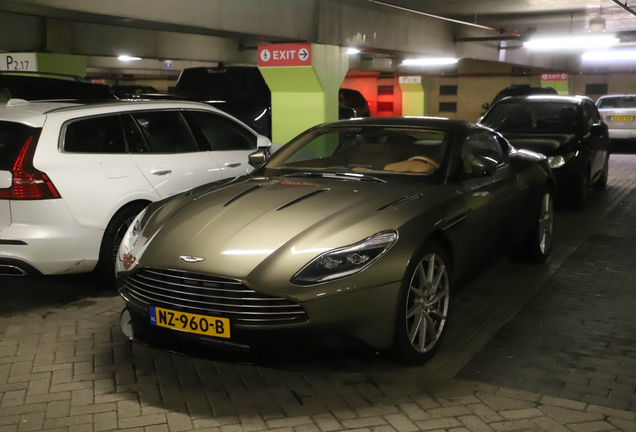 Aston Martin DB11