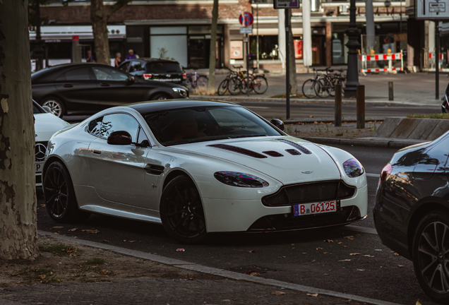 Aston Martin V12 Vantage S