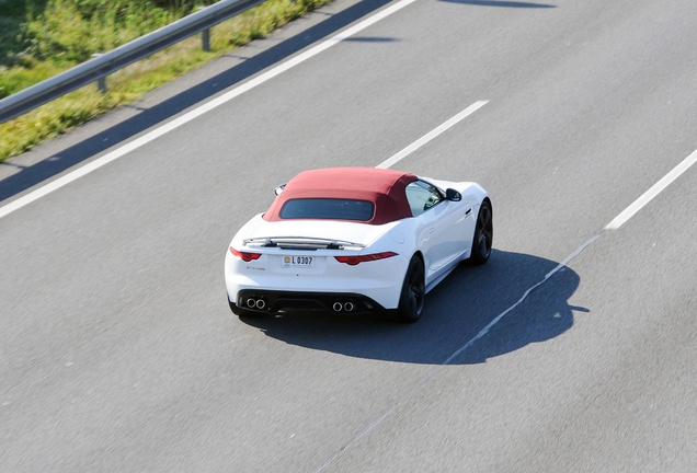 Jaguar F-TYPE S V8 Convertible