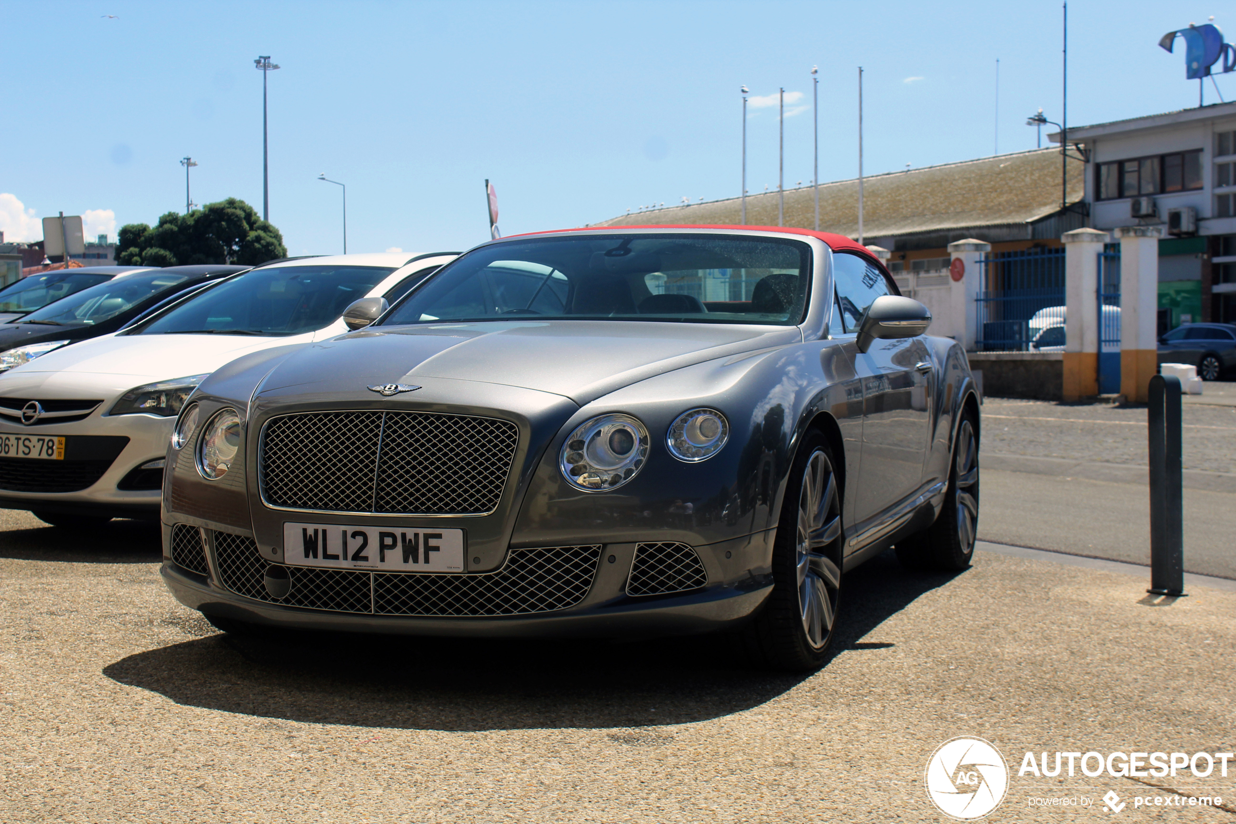 Bentley Continental GTC 2012