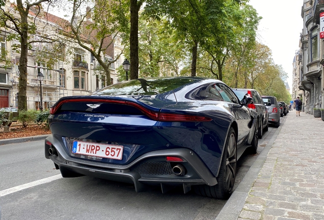 Aston Martin V8 Vantage 2018