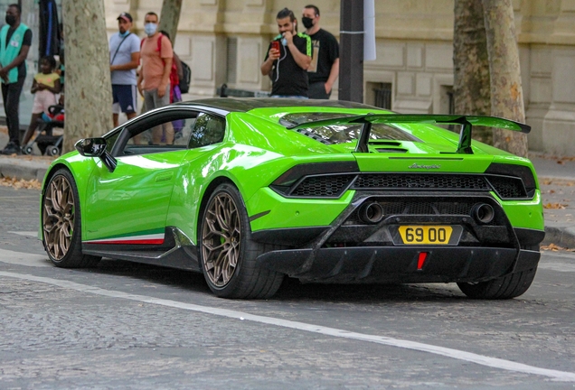 Lamborghini Huracán LP640-4 Performante