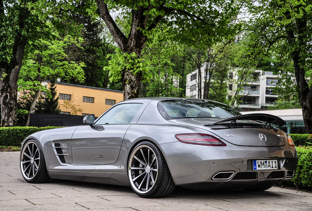 Mercedes-Benz SLS AMG