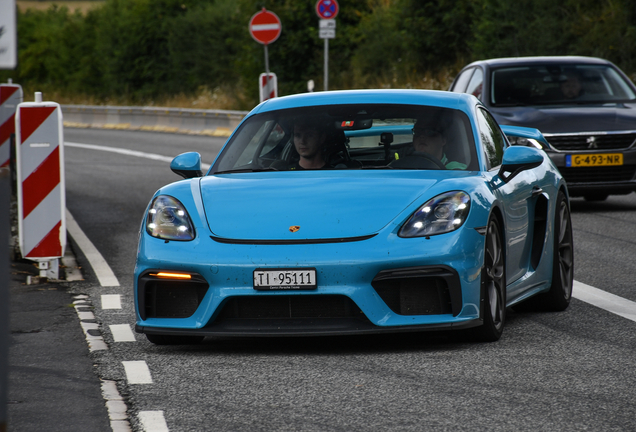 Porsche 718 Cayman GT4