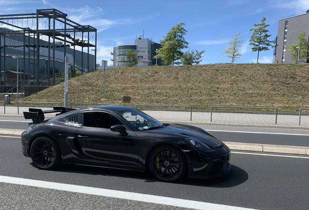 Porsche 718 Cayman GT4 RS