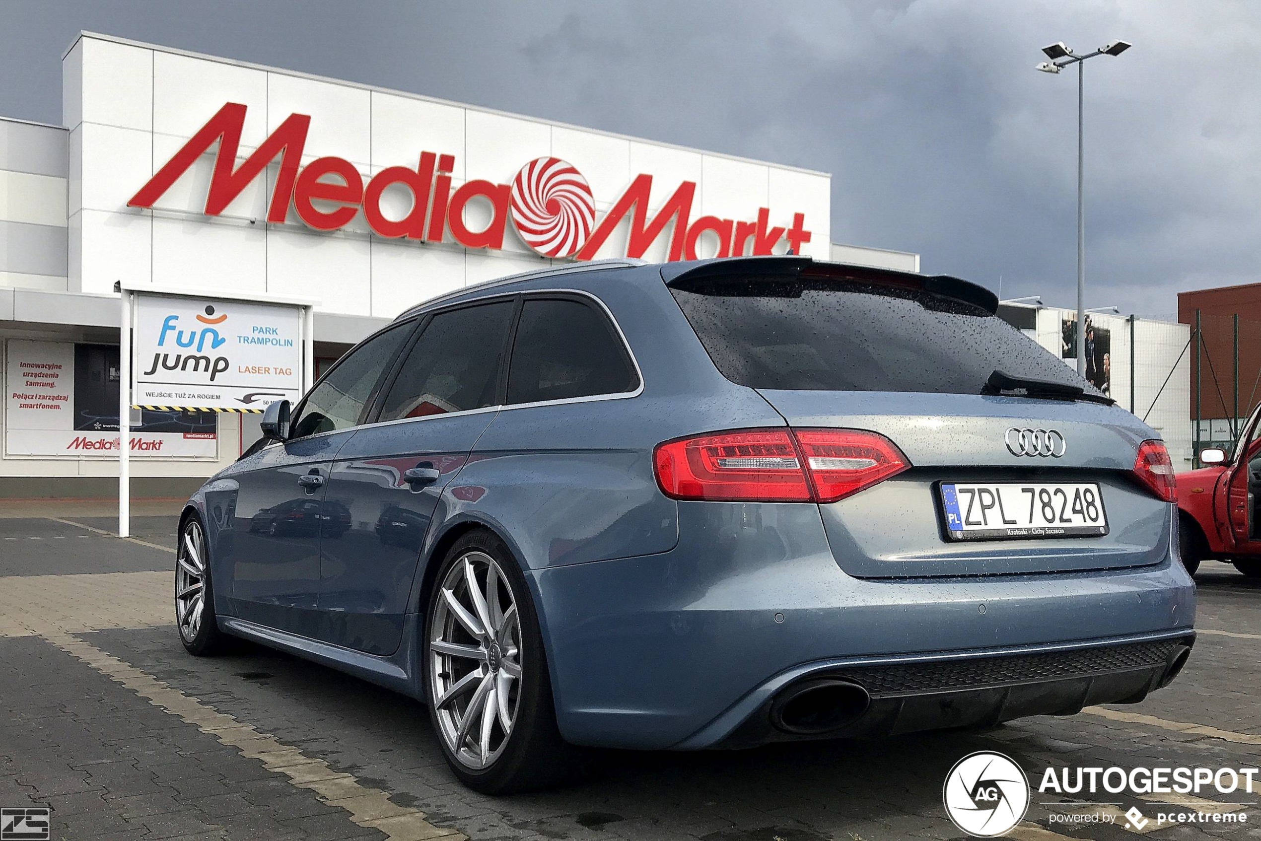 Audi RS4 Avant B8