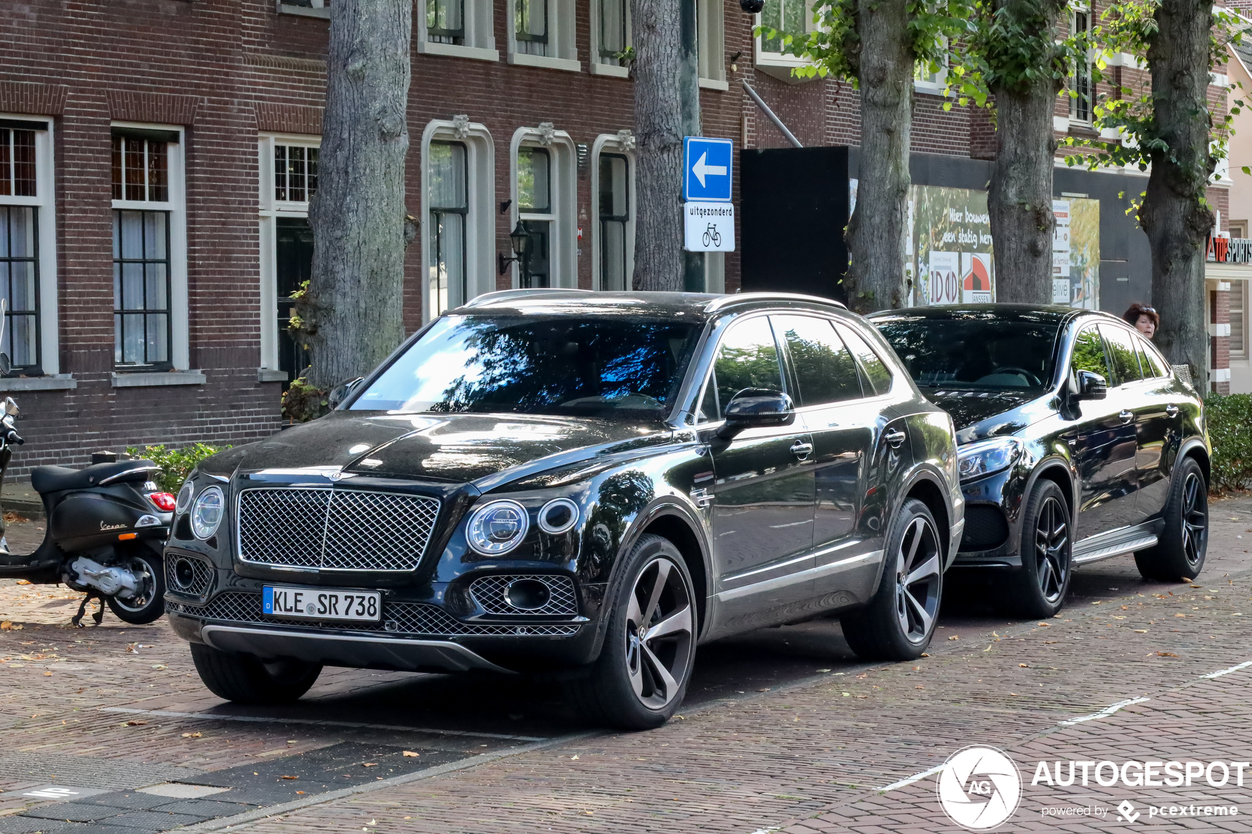 Bentley Bentayga V8