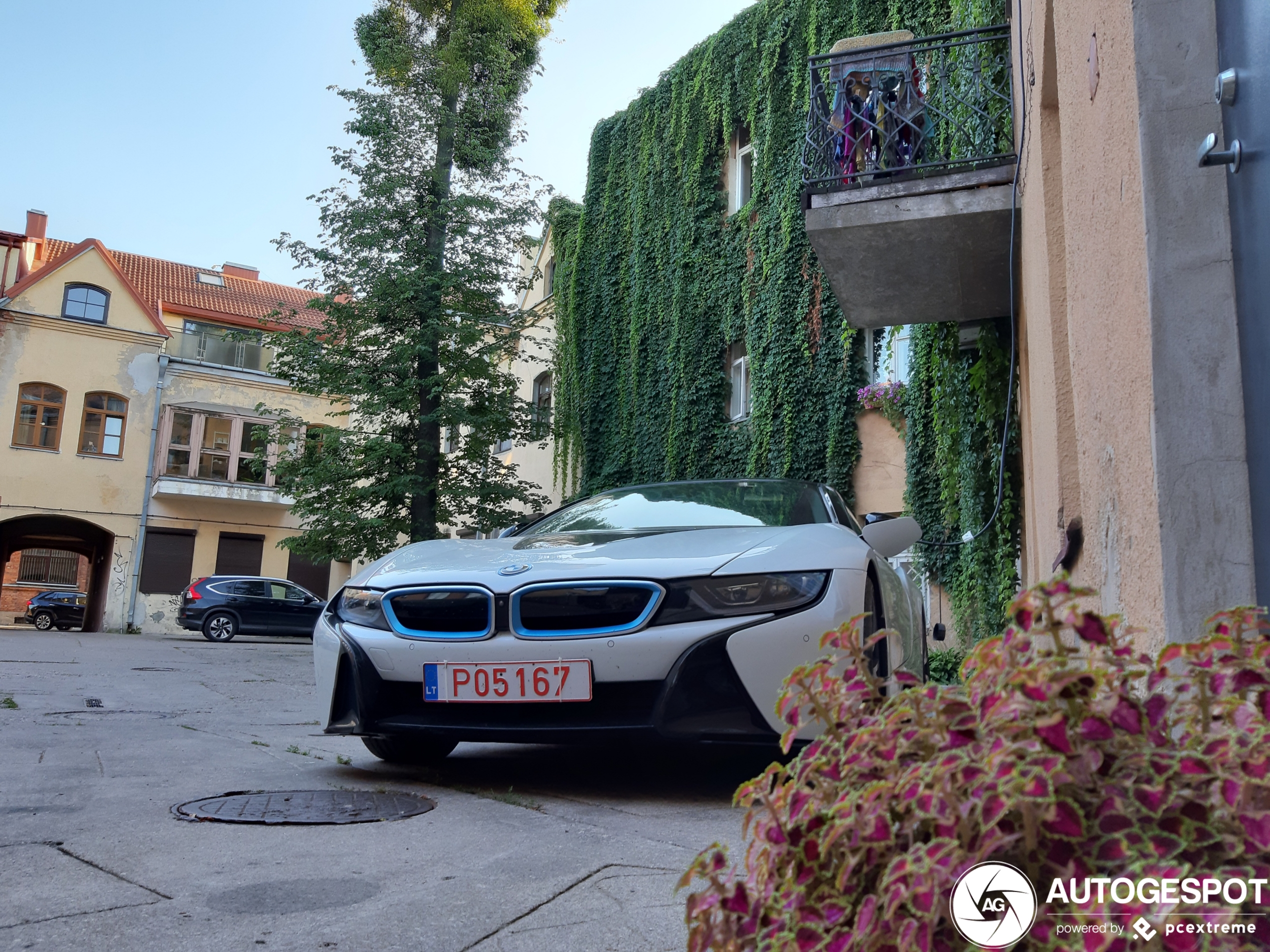 BMW i8 Roadster