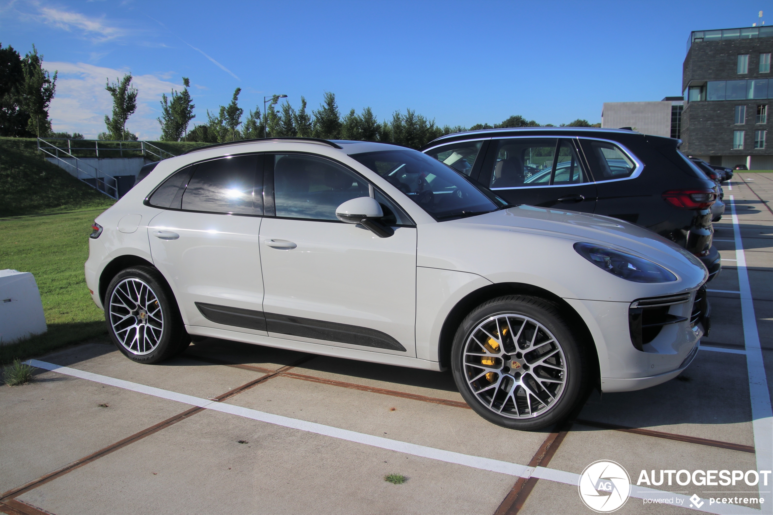 Porsche 95B Macan Turbo MkII