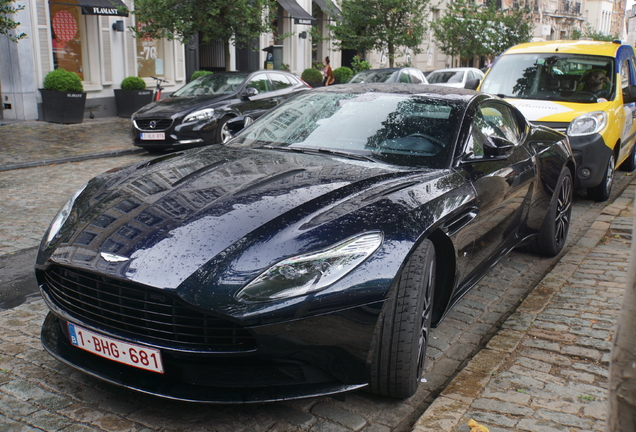 Aston Martin DB11