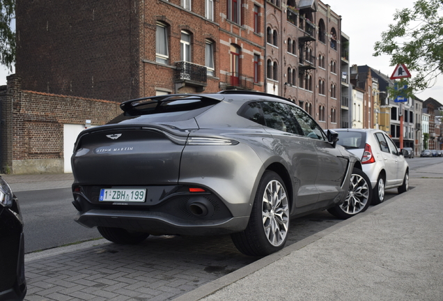 Aston Martin DBX