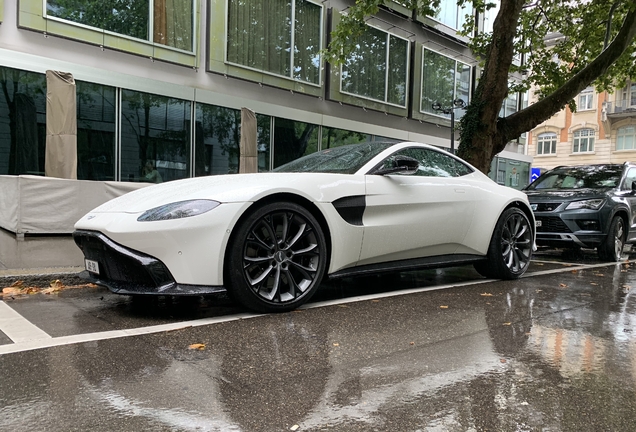 Aston Martin V8 Vantage 2018