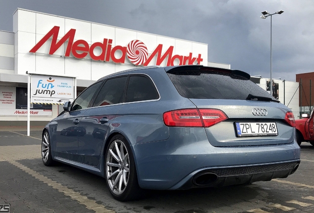 Audi RS4 Avant B8