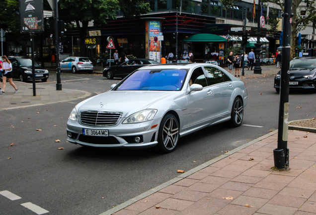 Mercedes-Benz S 63 AMG W221