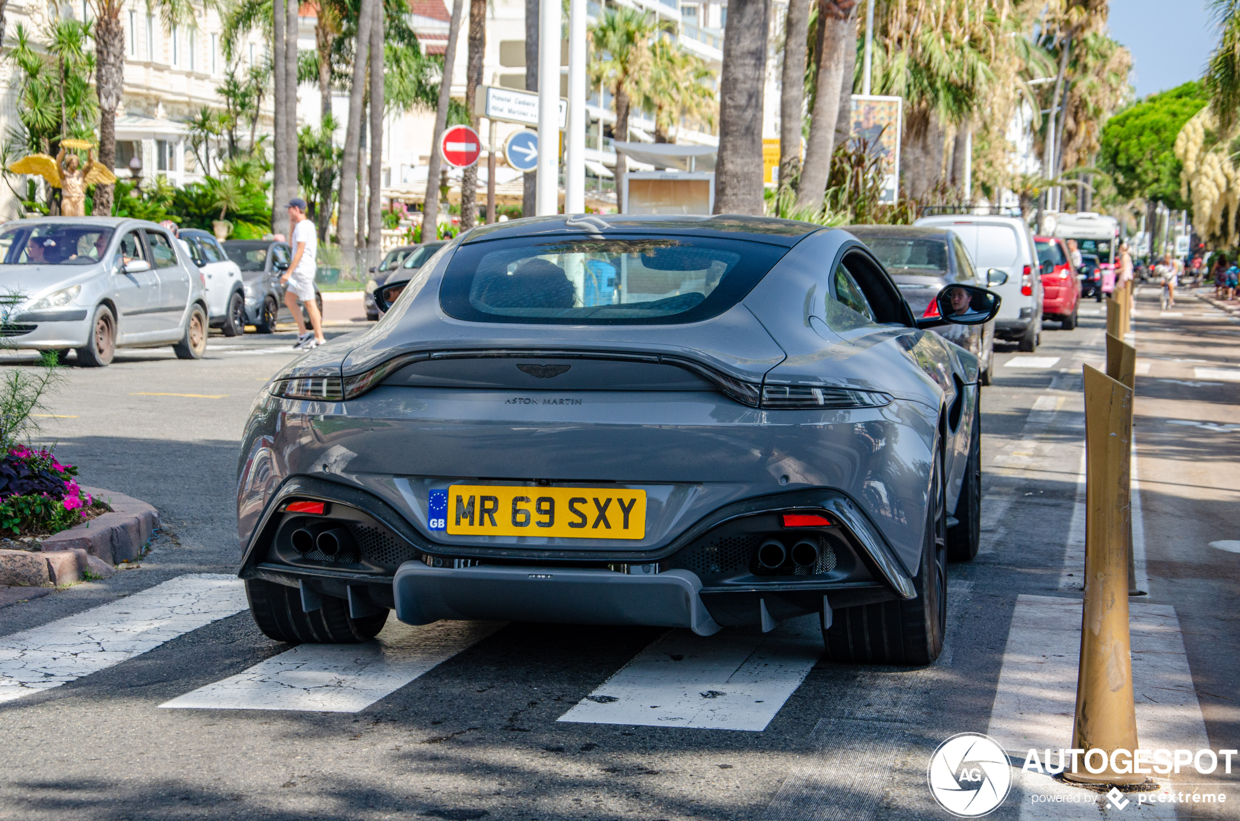 Aston Martin V8 Vantage 2018